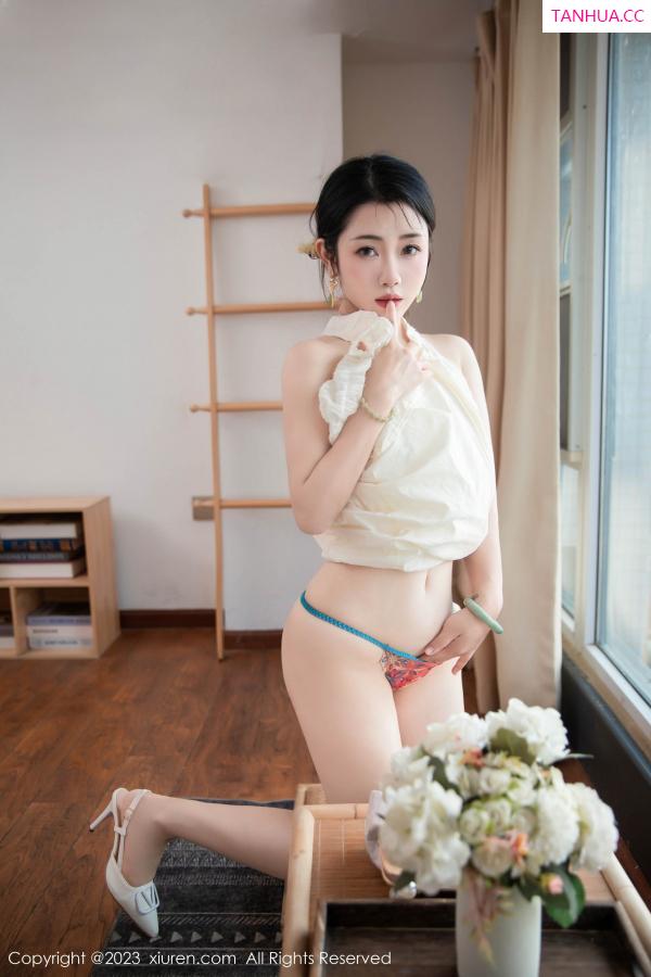   [XiuRen]高清写真图 2023.09.25 No.7435 严利娅Yuliya 旗袍美臀第38张图片